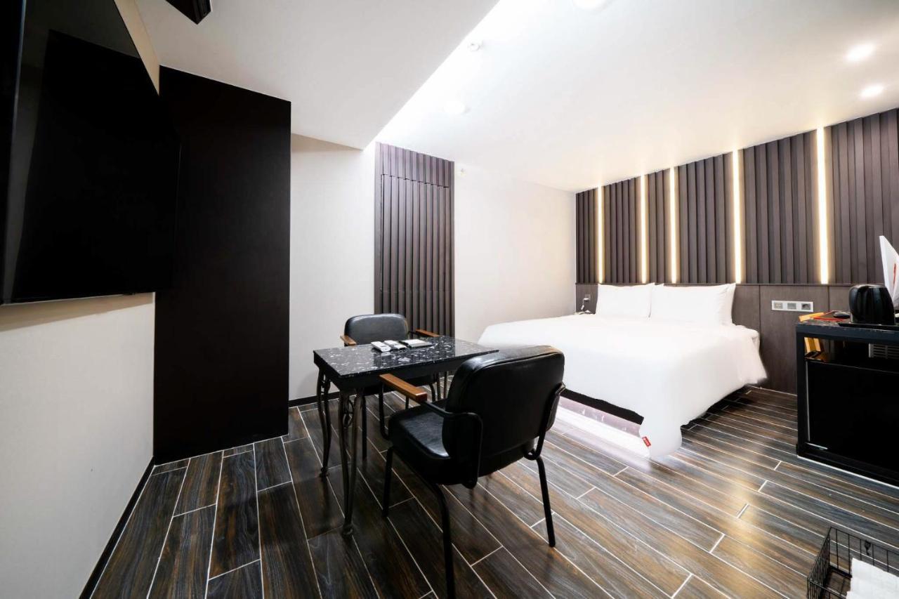 Ytt Hotel Busan Esterno foto