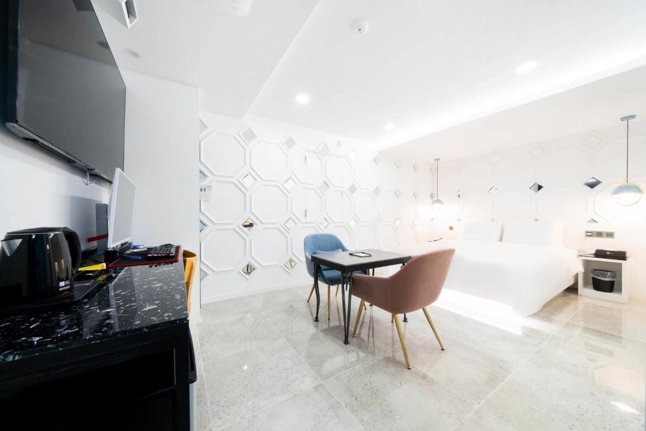Ytt Hotel Busan Esterno foto