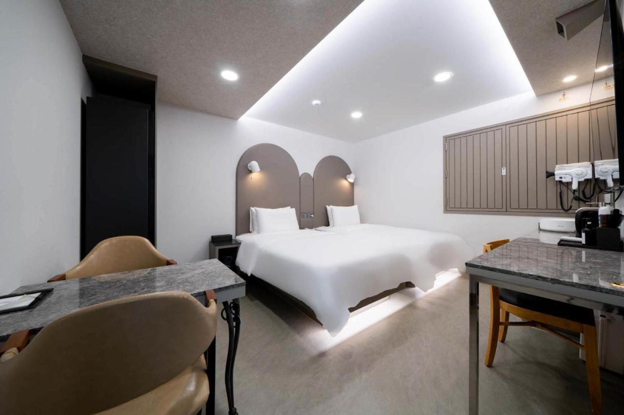 Ytt Hotel Busan Esterno foto