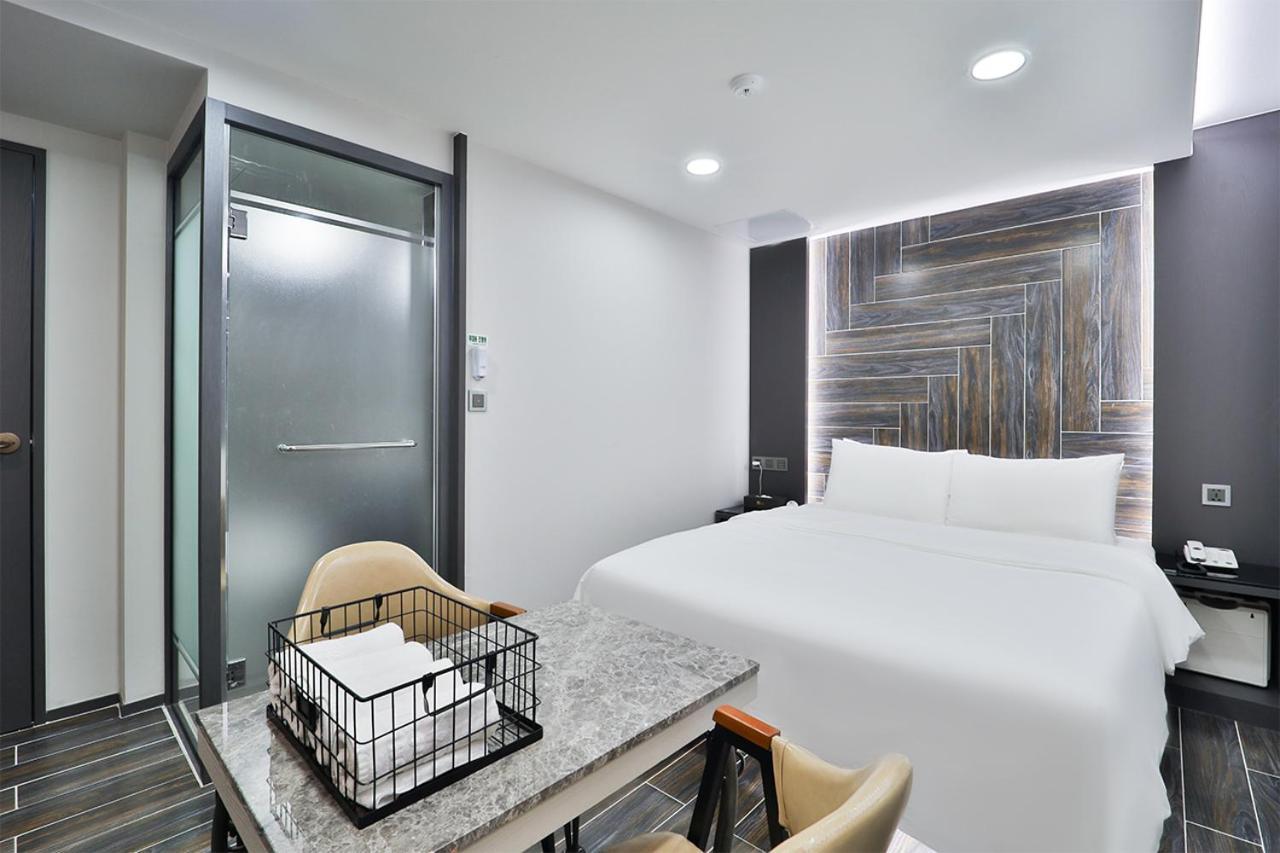 Ytt Hotel Busan Esterno foto