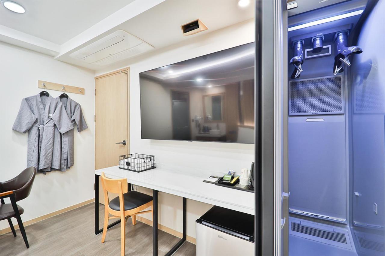Ytt Hotel Busan Esterno foto